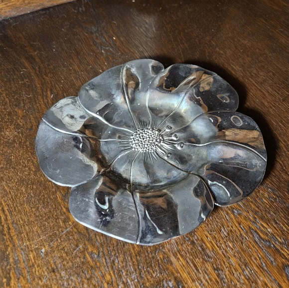 International Silver Co. Poppy flower plate. - Picture 7 of 8